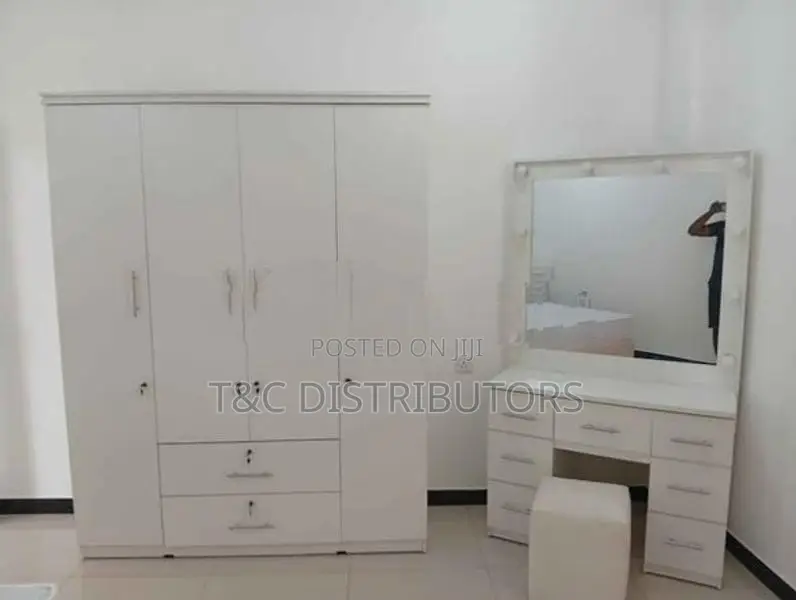 80*62*18 White 4 Door Wardrobe & Hollywood Dressing Tabel With stool