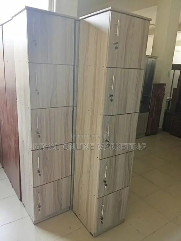 Modern 4 Door Locker Set (IC-2)