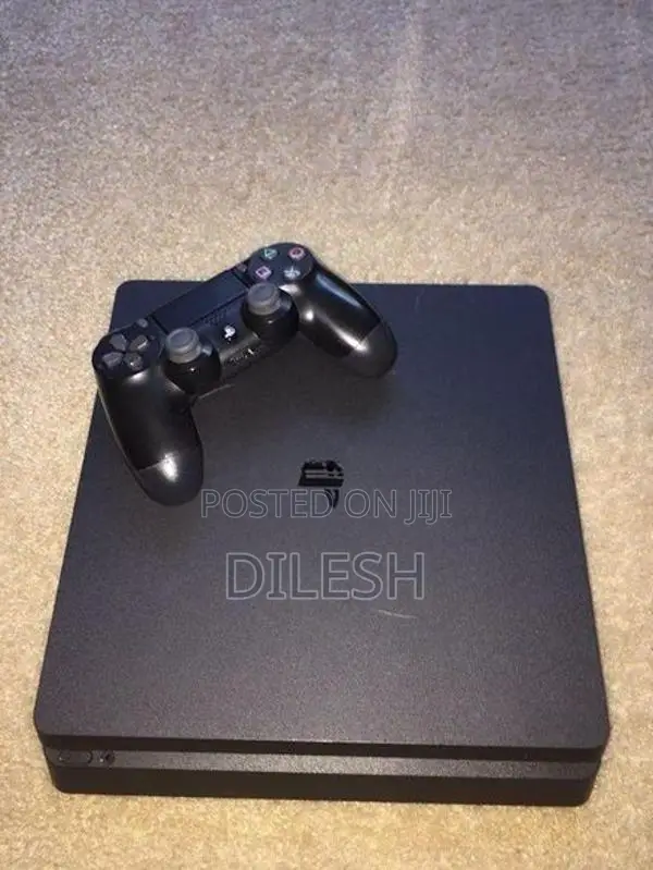 SONY PS4 Slim