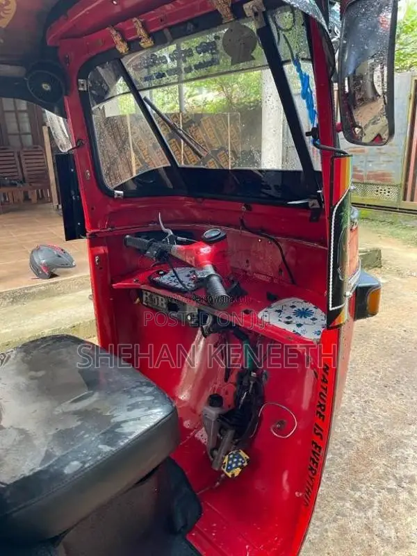 Bajaj RE 2005 Three Wheel (Used)