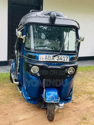 Bajaj RE 205 2015 Three Wheel (Used)