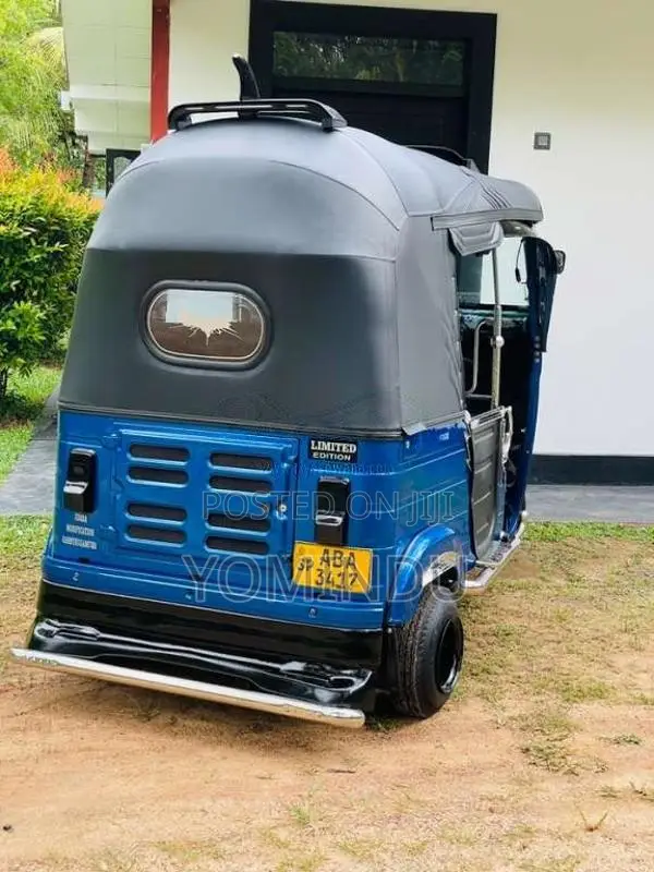 Bajaj RE 205 2015 Three Wheel (Used)