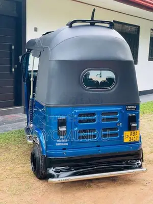 Bajaj RE 205 2015 Three Wheel (Used)