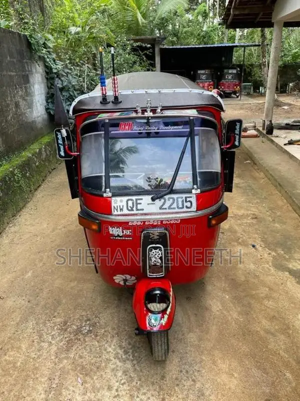 Bajaj RE 2006 Three Wheel (Used)
