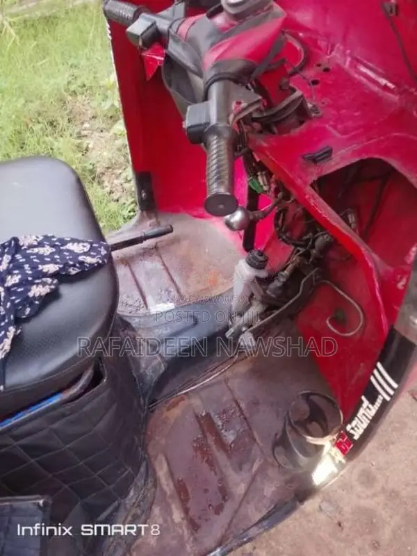 Bajaj 2 Stroke 1999 Three Wheel (Used)