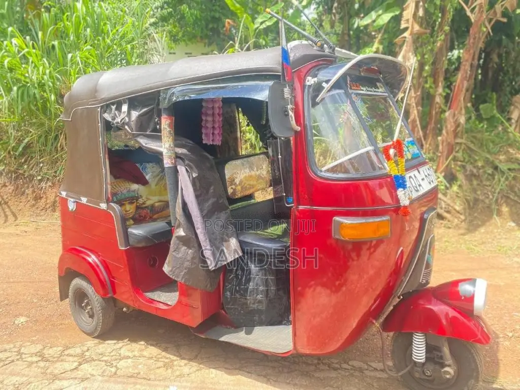 Bajaj 2 Stroke 2005 Three Wheel (Used)