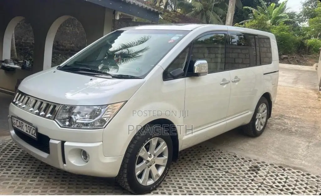 Mitsubishi DELICA D5 2016 SUV Unregistered (Recondition)