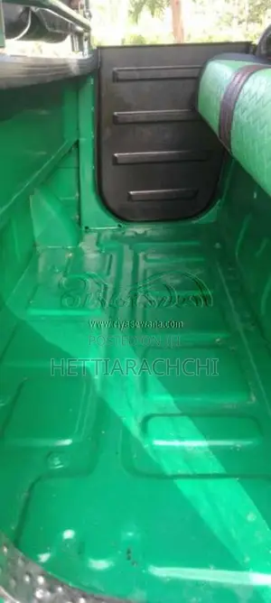 Bajaj RE 205 2011 Three Wheel (Used)