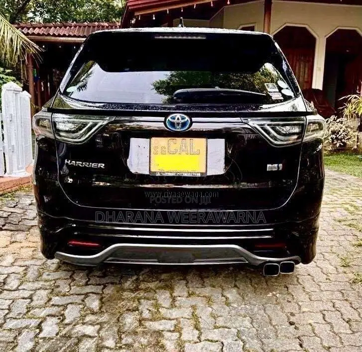 Toyota Harrier 2015 SUV (Used)