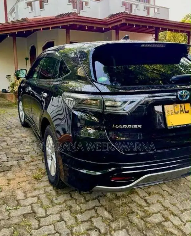 Toyota Harrier 2015 SUV (Used)