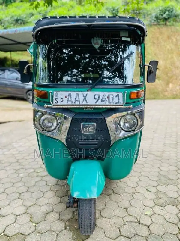 Bajaj 4 stroke 2015 Three Wheel (Used)