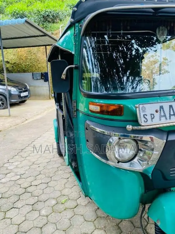 Bajaj 4 stroke 2015 Three Wheel (Used)