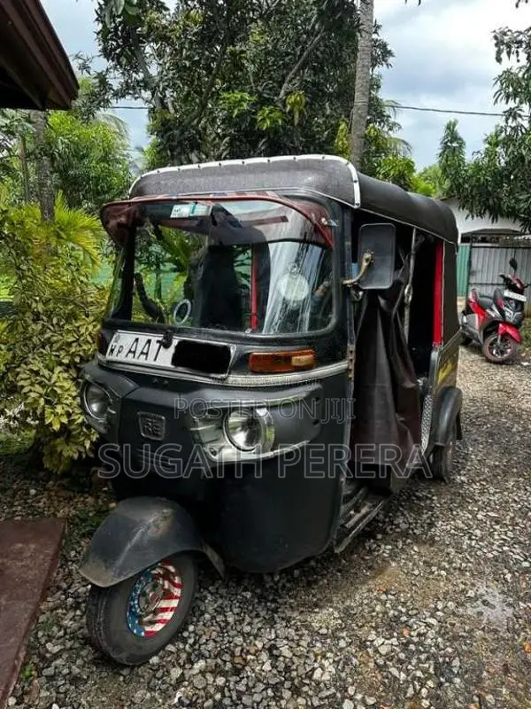 Bajaj 4 Stroke 2014 Three Wheel (Used)