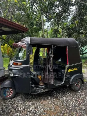 Bajaj 4 Stroke 2014 Three Wheel (Used)