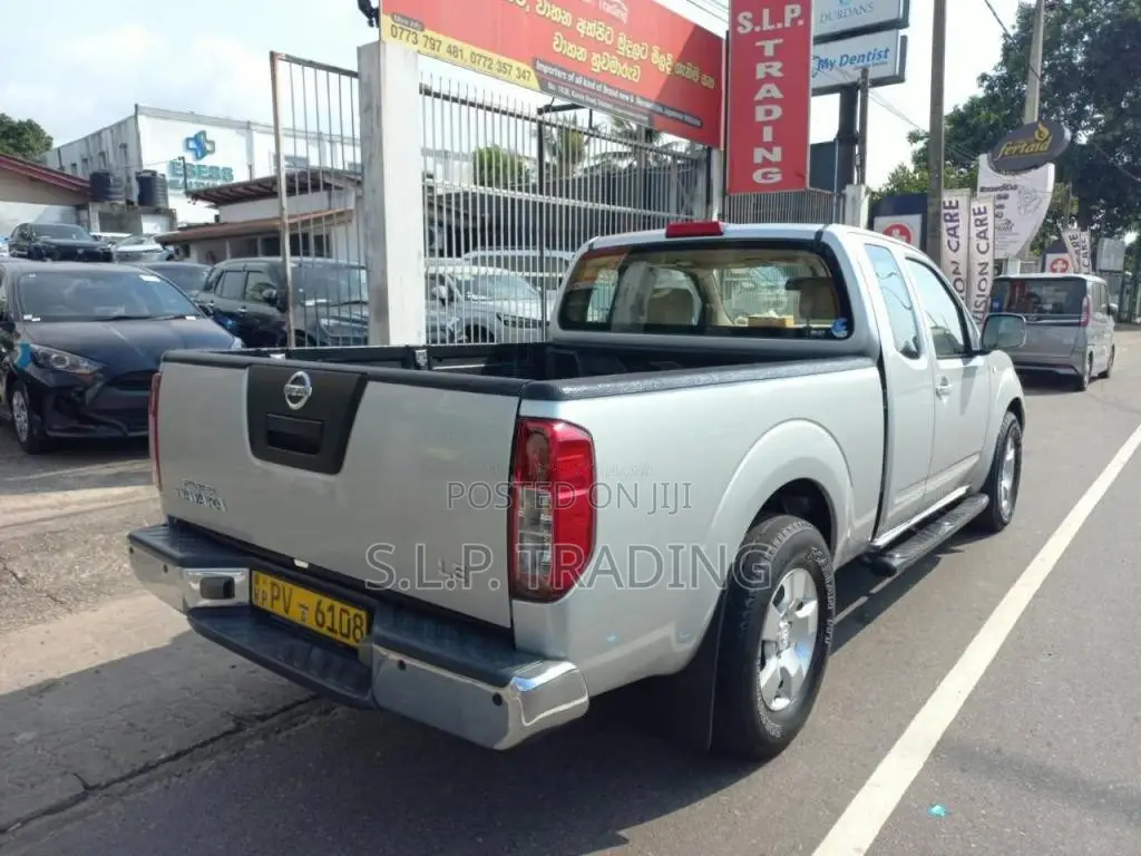 Nissan Navara 2010 Pickup (Used)