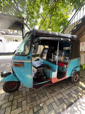 Bajaj 4 Stroke 2007 Three Wheel (Used)