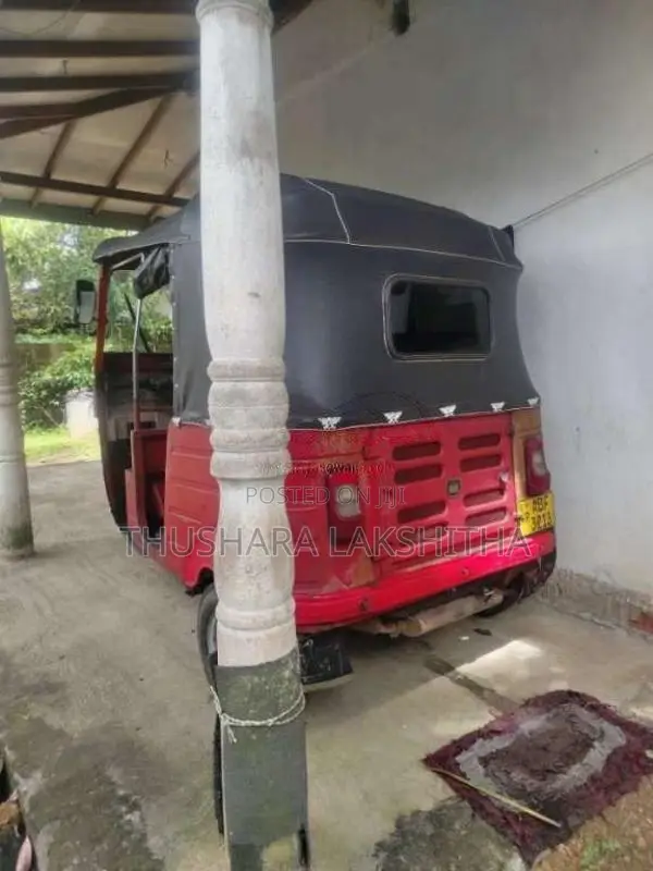 Bajaj 4 Stroke 2015 Three Wheel (Used)