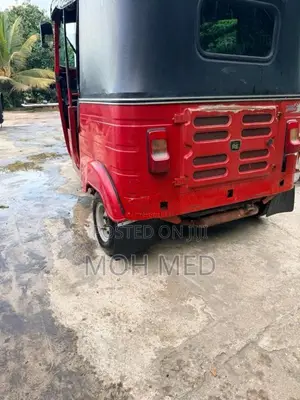 Bajaj RE 205 2017 Three Wheel (Used)