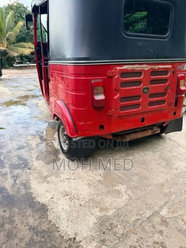 Bajaj RE 205 2017 Three Wheel (Used)