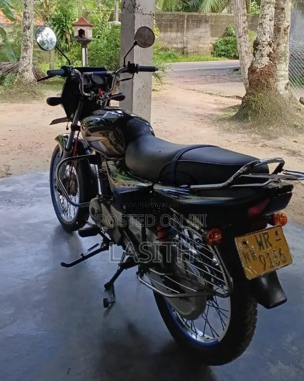 Bajaj CT-100 2011 Motorbike (Used)