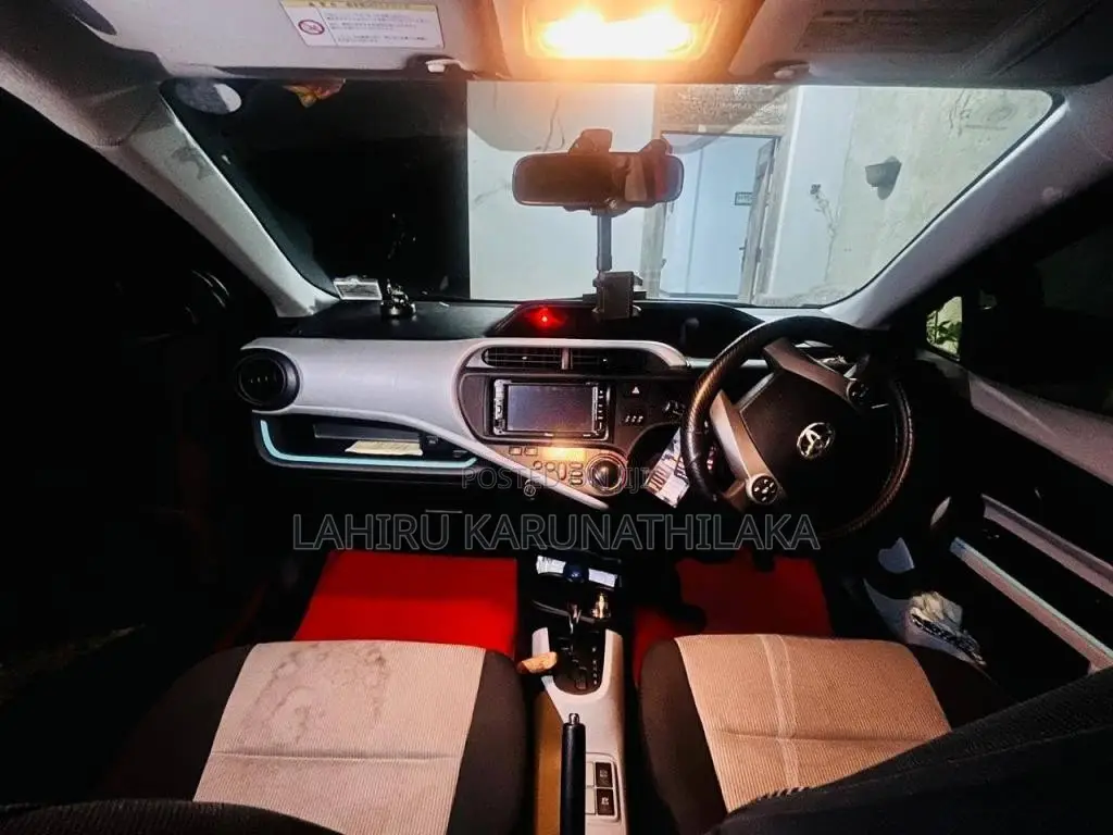 Toyota Aqua 2013 Car (Used)