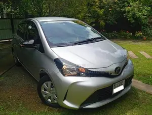 Toyota Vitz 2016 Car (Used)