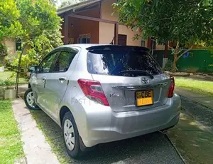 Toyota Vitz 2016 Car (Used)