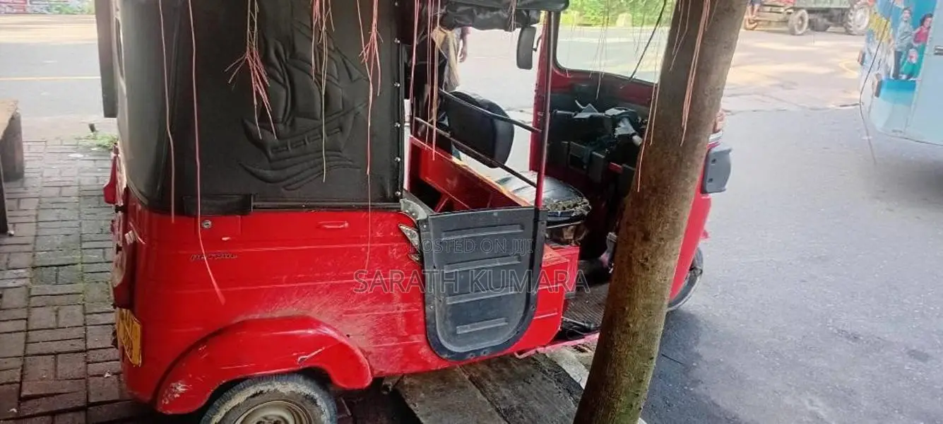Bajaj RE 2015 Three Wheel (Used)