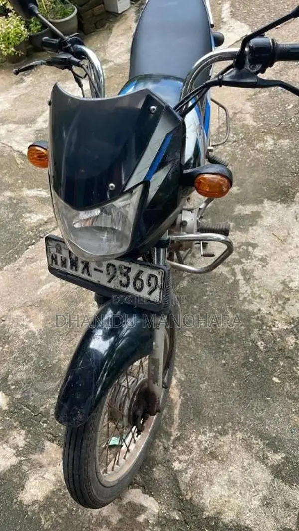Bajaj CT-100 2011 Motorbike (Used)