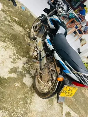 Bajaj CT-100 2011 Motorbike (Used)