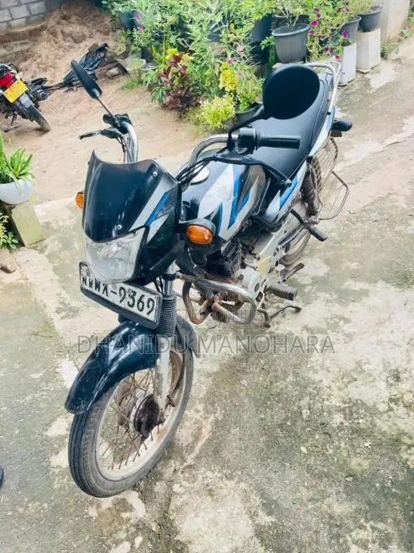 Bajaj CT-100 2011 Motorbike (Used)