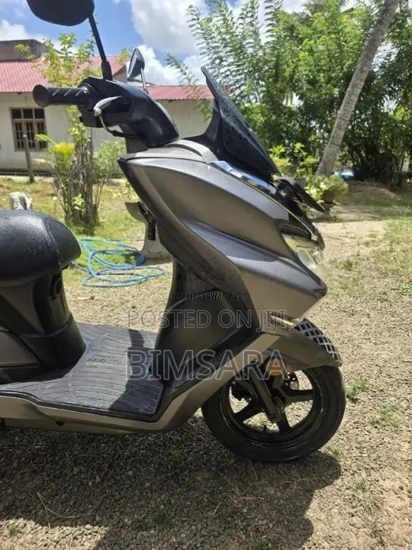 Suzuki Burgman 125 On Light BIS 2020 Motorbike (Used)