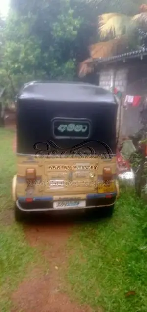 Bajaj 4 Stroke 2009 Three Wheel (Used)