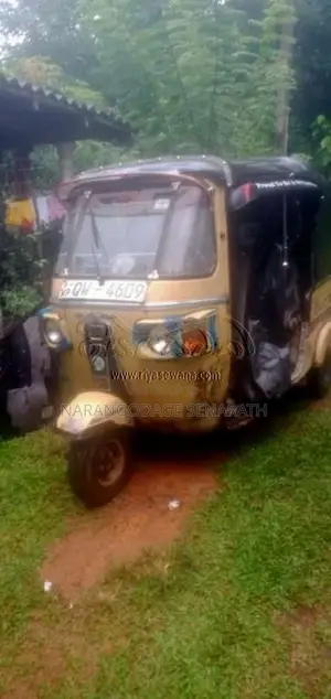 Bajaj 4 Stroke 2009 Three Wheel (Used)