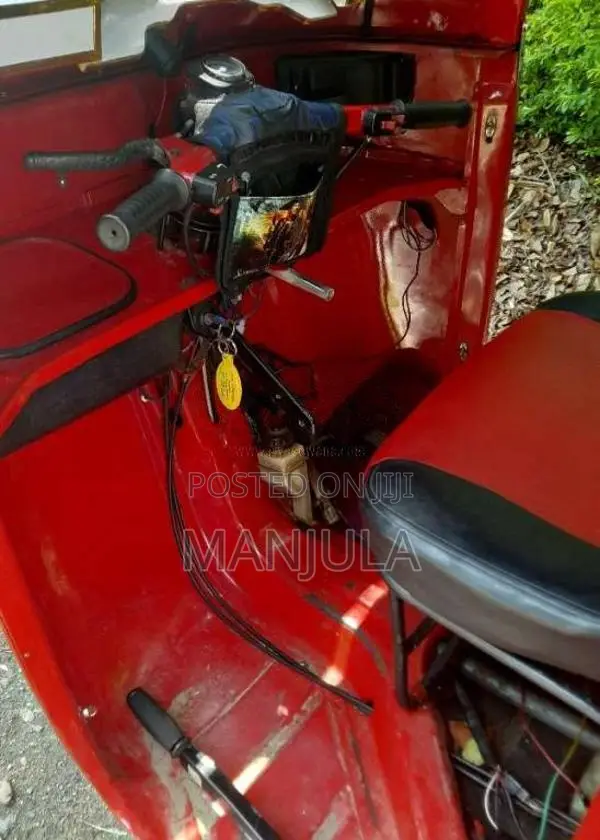 Bajaj 2 Stock 2003 Three Wheel (Used)