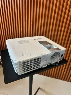 BenQ W1070 – Premium Full HD Home Theater Experience