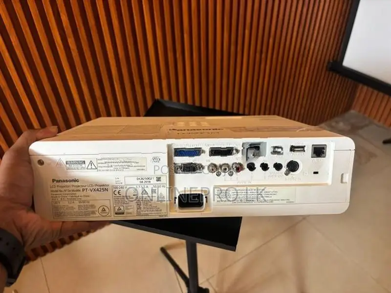 Panasonic Pt-Vx425 Projector