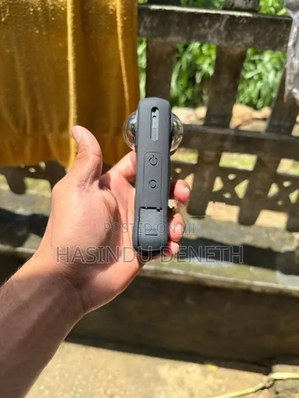 Insta 360 x5