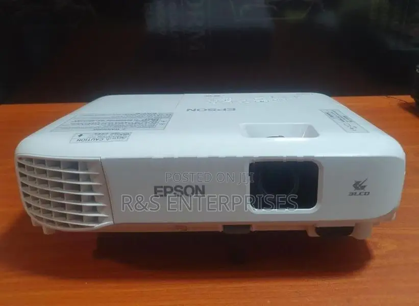 Epson EB-E01 Daylight Projector