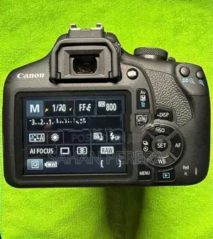 Canon 2000D 18-55mm Lens