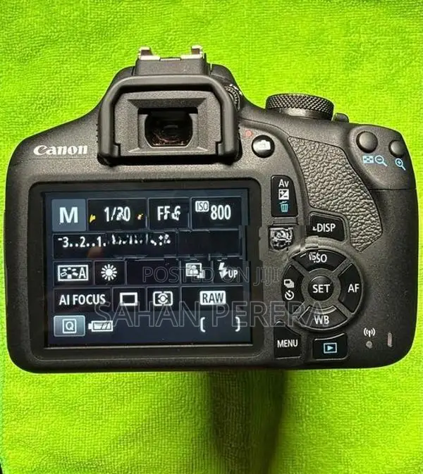 Canon 2000D 18-55mm Lens