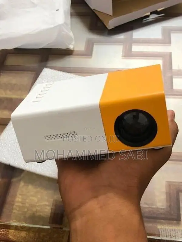 Mini Led projector