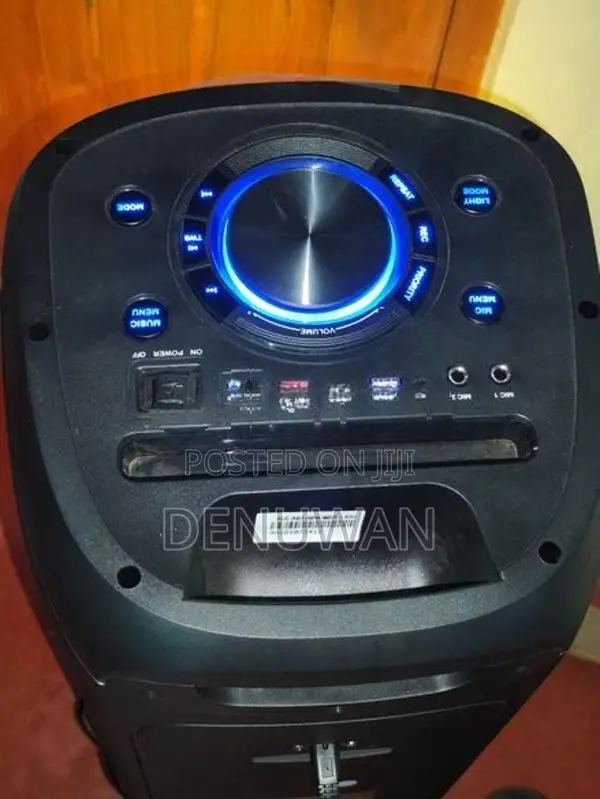 NDR 810 (AC/DC)
