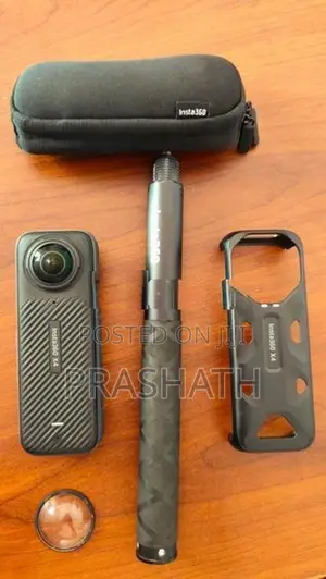 Insta 360 X4