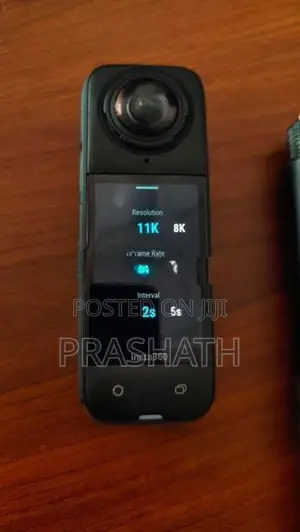 Insta 360 X4