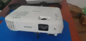 Epson EB-E01