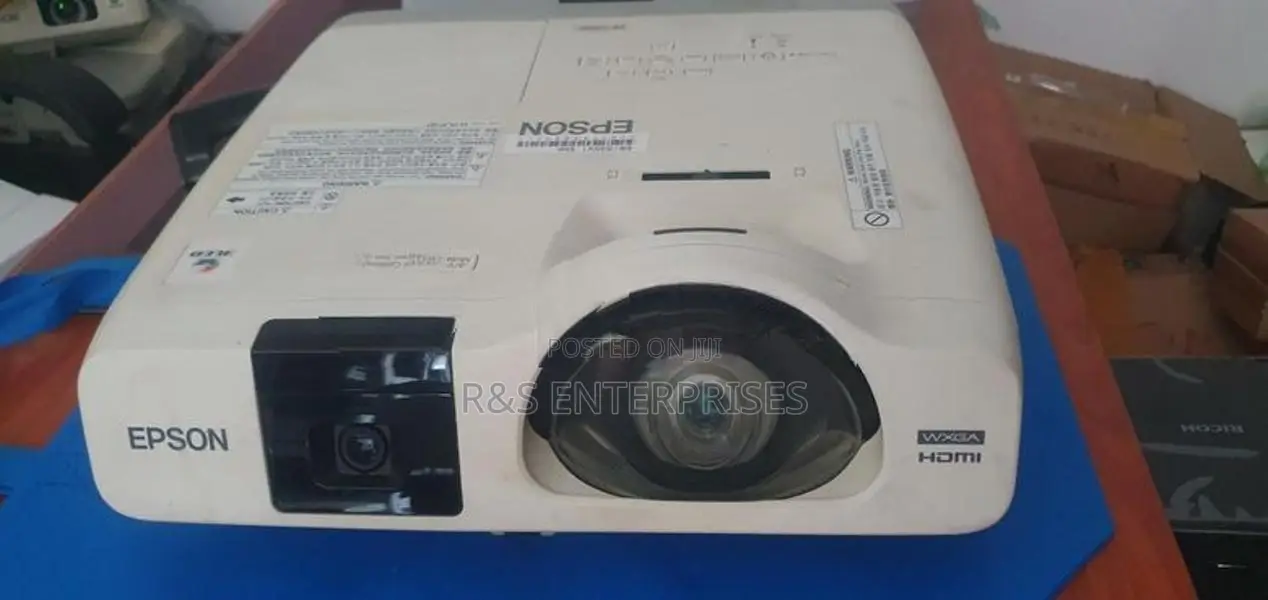Epson EB-E536WI Projector