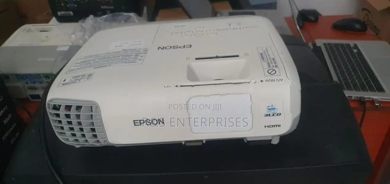 EPSON EB-945H-HDMI Projector