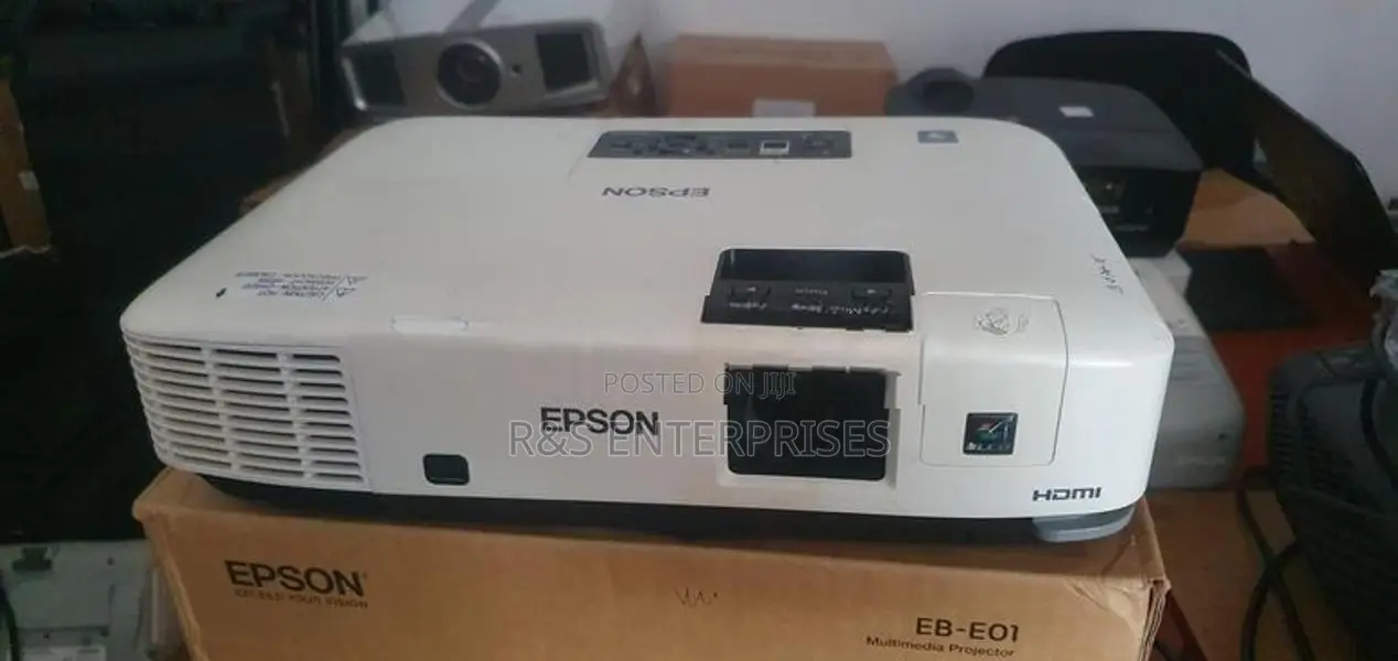 Projector EPSON EB-1915