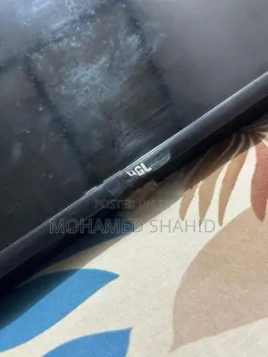 LED 43” Inch Smart TV